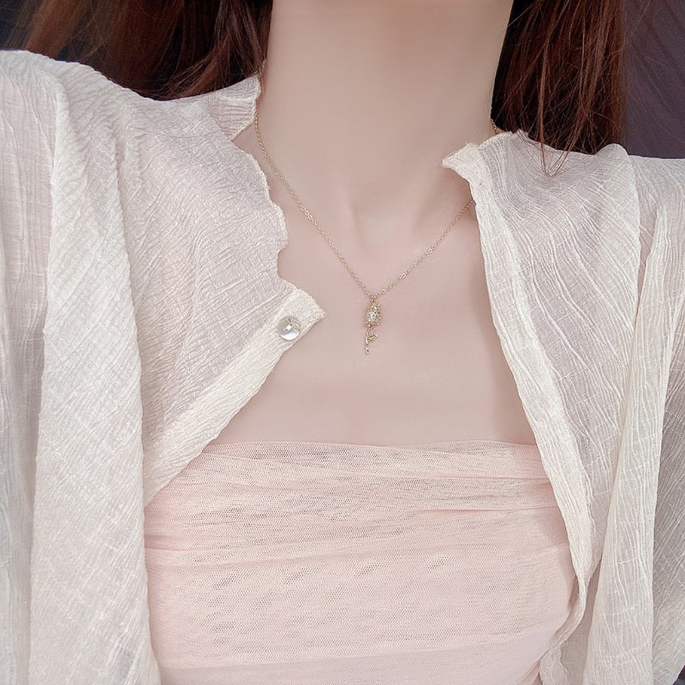 NEW 14K Gold Plated Diamond Rose Flower Necklace a - Picture 7 of 8